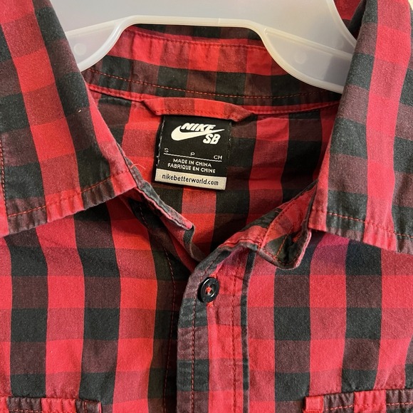Nike Skateboard Button Up Long Sleeve Shirt Red And Black Buffalo Plaid Mens sm - Picture 6 of 6